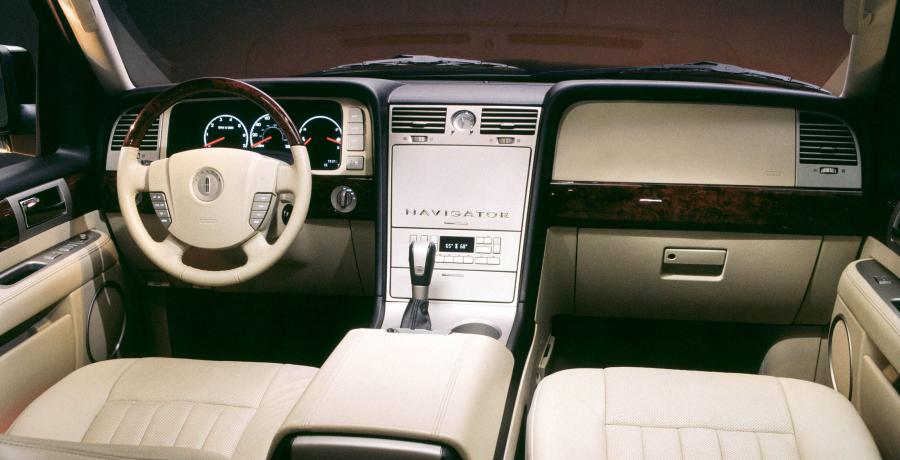  Lincoln Navigator 2003 года  (фото 20 из 59)